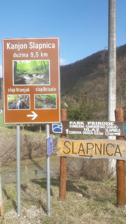 Mobile Home Slapnica U Parku Prirode Zumberak Krasic Εξωτερικό φωτογραφία